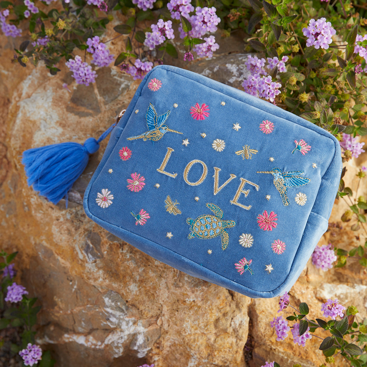 Give Love Wash Bag