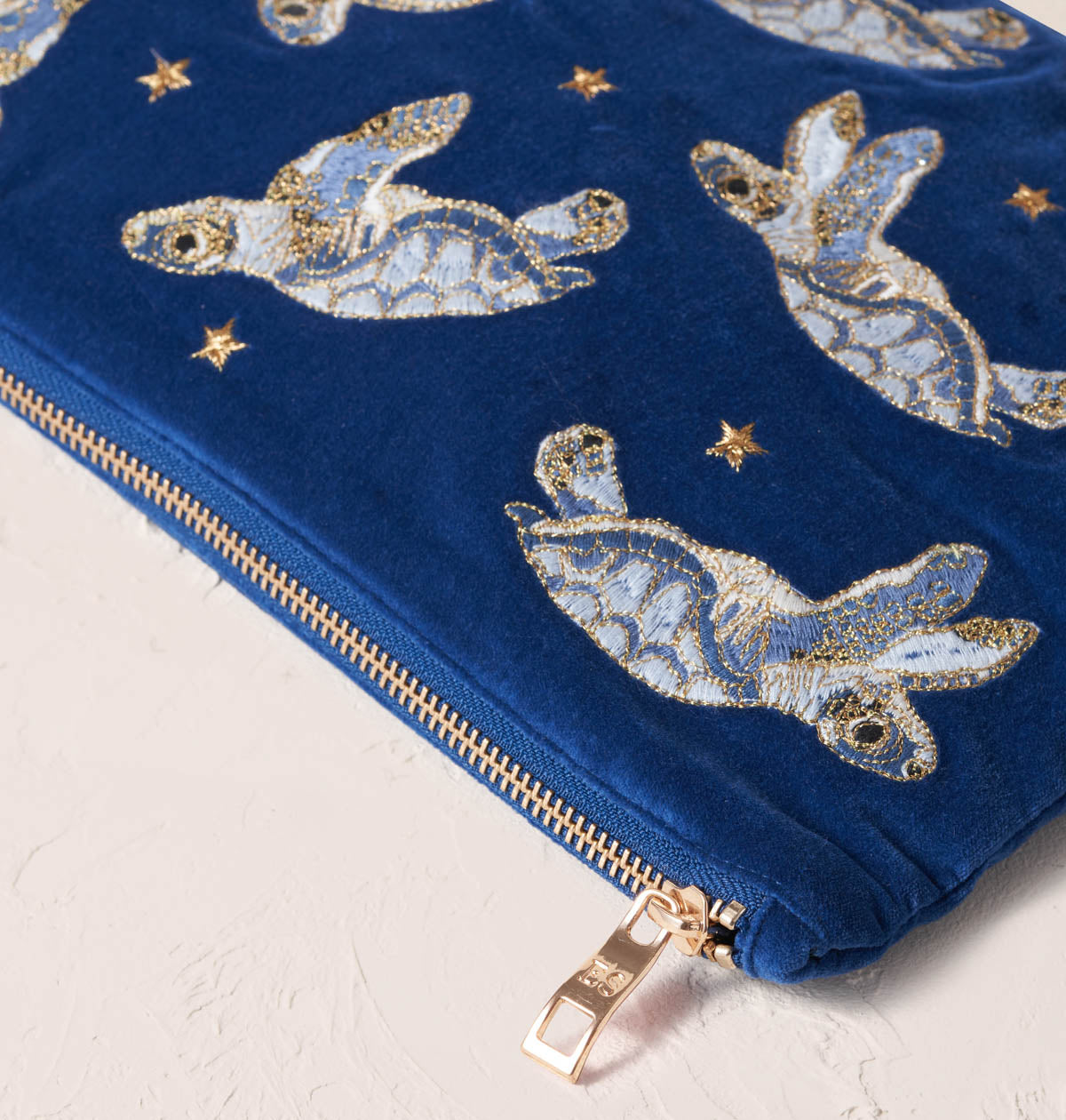Baby Turtle Conservation Everyday Pouch