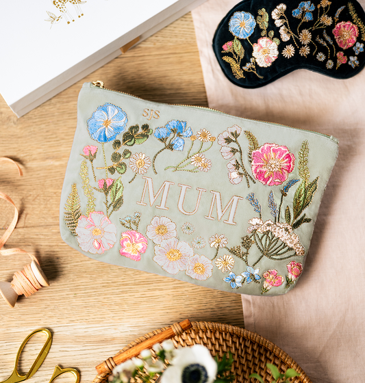 Pressed Flowers Mum Everyday Pouch