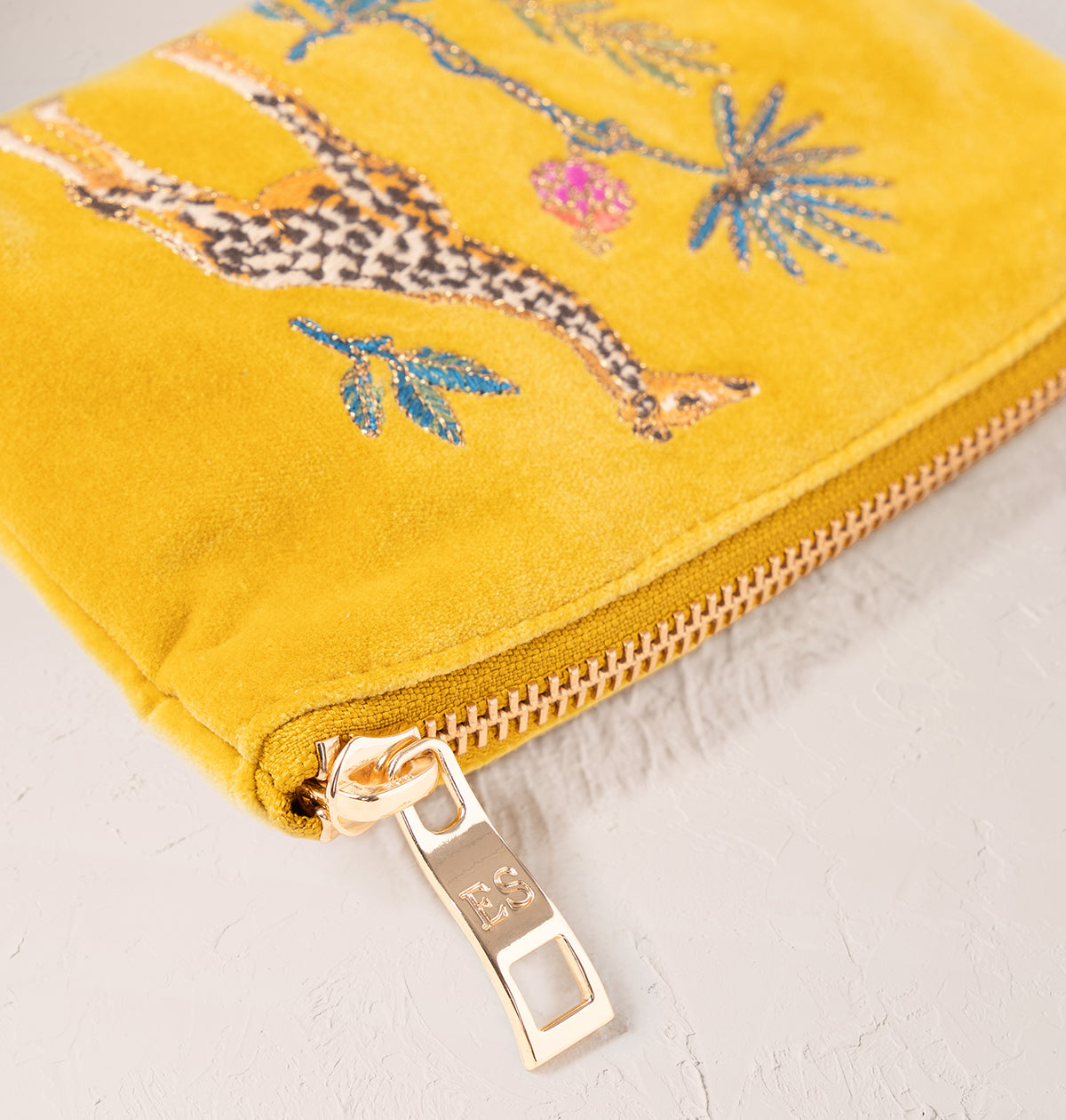 Wild Giraffe Palm Mustard Yellow Coin Purse - Mustard Yellow