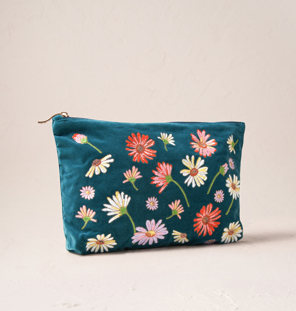 Elizabeth scarlett everyday pouch sale